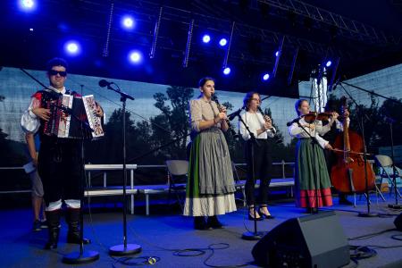 Folklorni večer_Rakek in Burja (7)